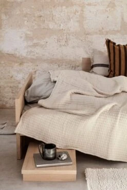 Ferm LIVING Daze Tagesdecke, 240 X 250 Cm, Sand -Kissen Verkaufsv Shop 122 2240