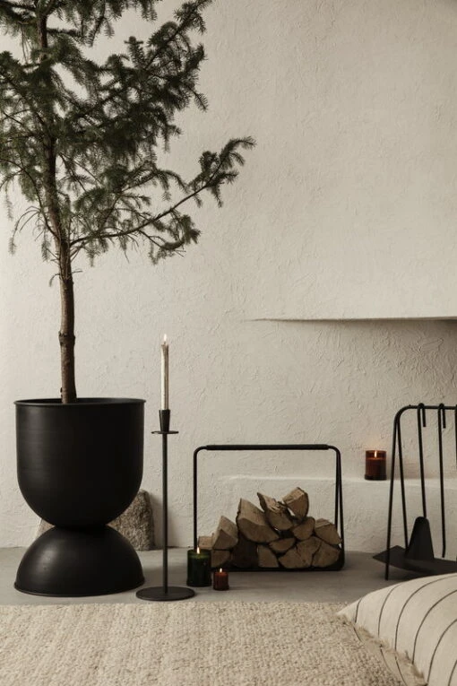 Ferm LIVING Hourglass Pflanztopf, L, Schwarz -Kissen Verkaufsv Shop 27 12357