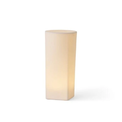 Menu Ignus Kerze, Flammenlos, 20 Cm -Kissen Verkaufsv Shop 4431639 Ignus Flameless Candle H 20 angle on