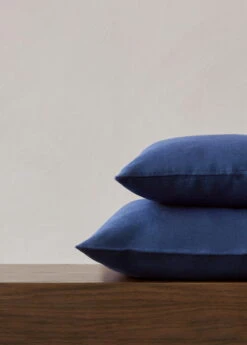 Menu Mimoides Kissen, 60 × 60 cm, Indigo -Kissen Verkaufsv Shop 60x60 MENU Mimoides Pillow VS