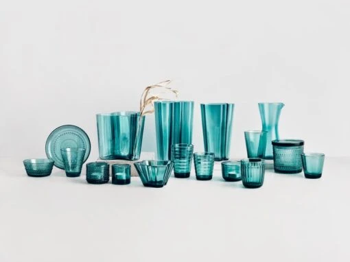 Iittala Kivi Teelichthalter, Meerblau -Kissen Verkaufsv Shop Iittala 2019 seablue group