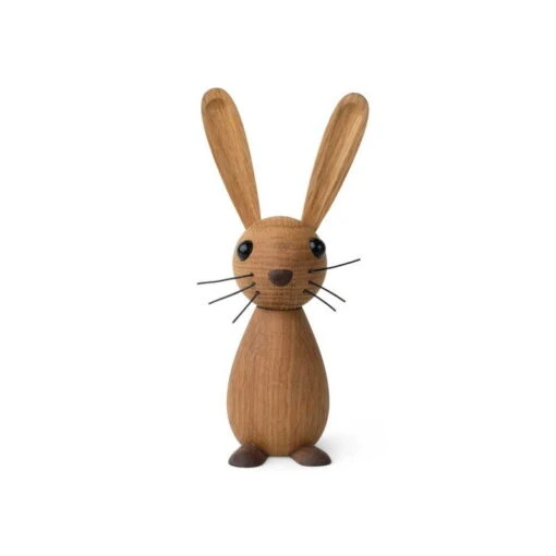 Spring Copenhagen Figur Jumper The Bunny -Kissen Verkaufsv Shop Jumper mencke vagnbye Spring Copenhagen wood Rabbit Holz Hase Ostern front onWhite