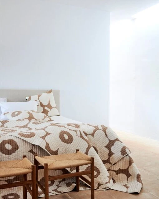 Marimekko Unikko Doppelbett-Überwurf, 260 × 260 cm, Beige - Naturweiß -Kissen Verkaufsv Shop Marimekko 223 224 16 0019