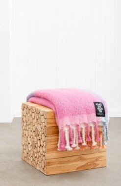 Pinkki Überwurf Aus Mohair -Kissen Verkaufsv Shop Metsovaara Pinky Styled