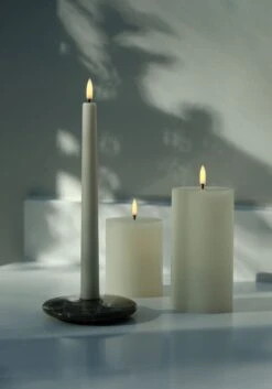 LED-Stumpenkerze, 7,8 X 15 cm, Rustikale Textur, Vanillegelb -Kissen Verkaufsv Shop Vanilla Taper and Pillar candles with a chamber large 1