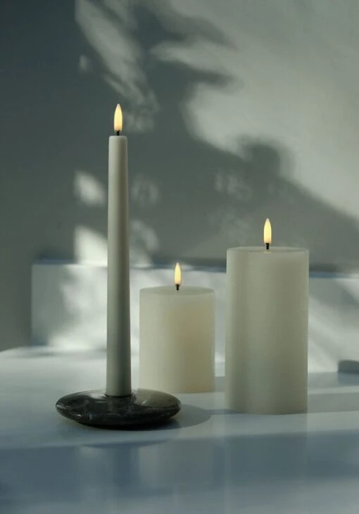 LED-Stumpenkerze, 7,8 X 15 cm, Rustikale Textur, Vanillegelb -Kissen Verkaufsv Shop Vanilla Taper and Pillar candles with a chamber large 1