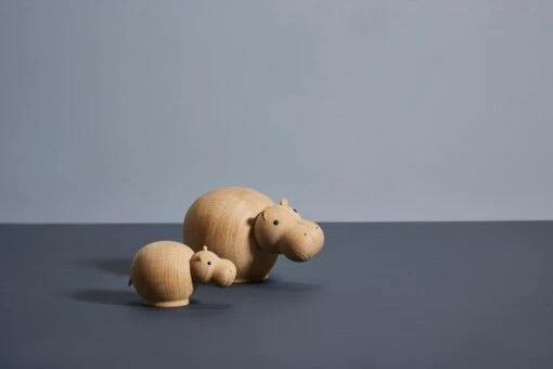 Woud Hibo Hippopotamus Figur, Klein, Eiche -Kissen Verkaufsv Shop WOUD Lifestyle 2017 Hibo